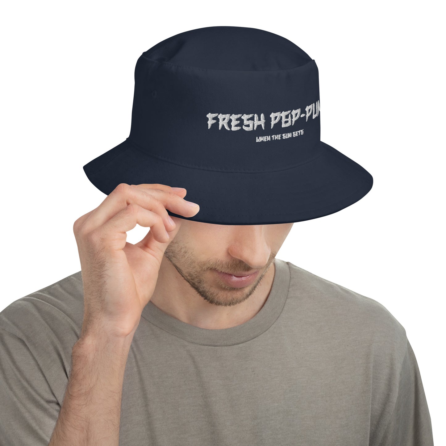 FRESH POP-PUNK BUCKET HAT